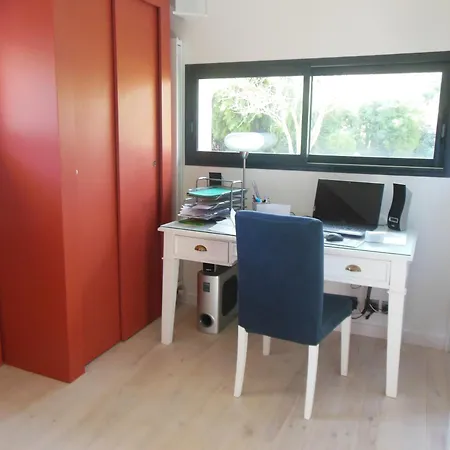 Maison Dans Un Ecrin De Verdure Au Pied De La Vakantiehuis Auch
