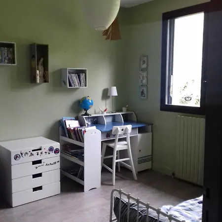 Maison Dans Un Ecrin De Verdure Au Pied De La