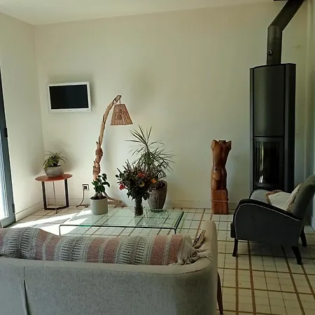 Maison Dans Un Ecrin De Verdure Au Pied De La Dom wakacyjny *