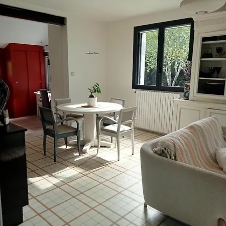 Dom wakacyjny Maison Dans Un Ecrin De Verdure Au Pied De La